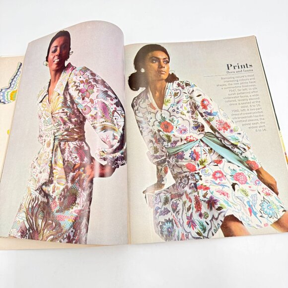 Vintage Vogue International Pattern Books (2)  Aug Sept 1968 April May 1969 - Picture 2 of 9